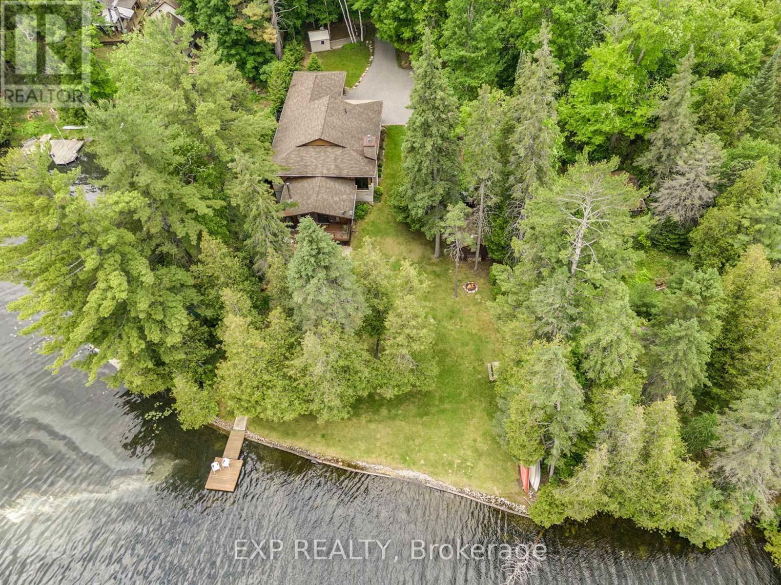 544 LAKESHORE ROAD Image 32