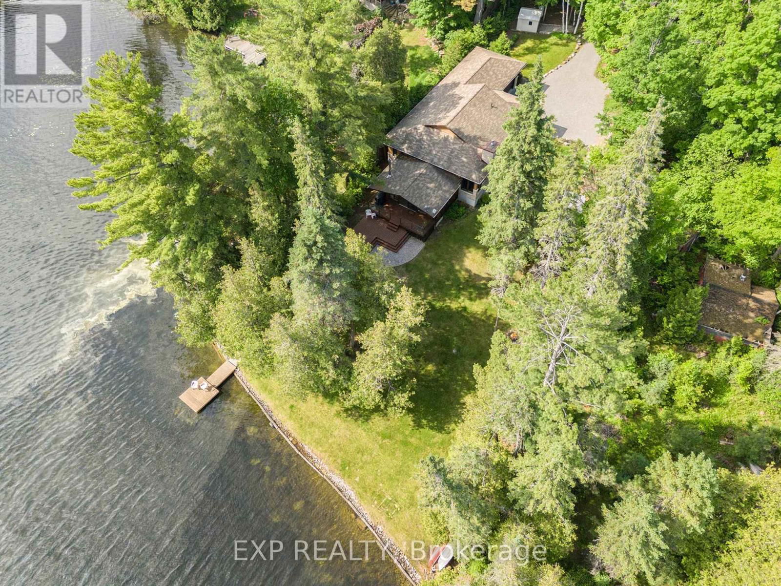 544 LAKESHORE ROAD Image 35