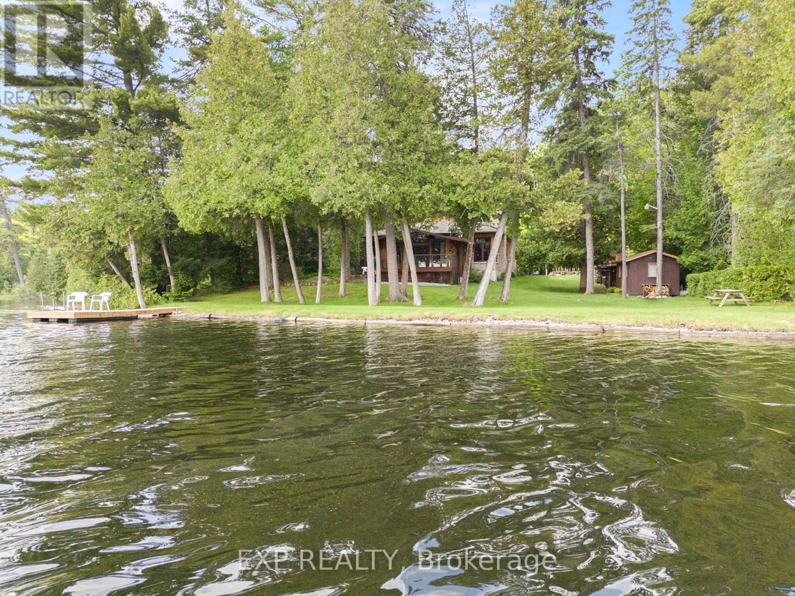 544 LAKESHORE ROAD Image 37