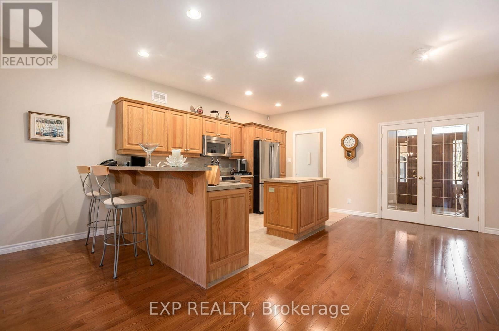 544 LAKESHORE ROAD Image 7
