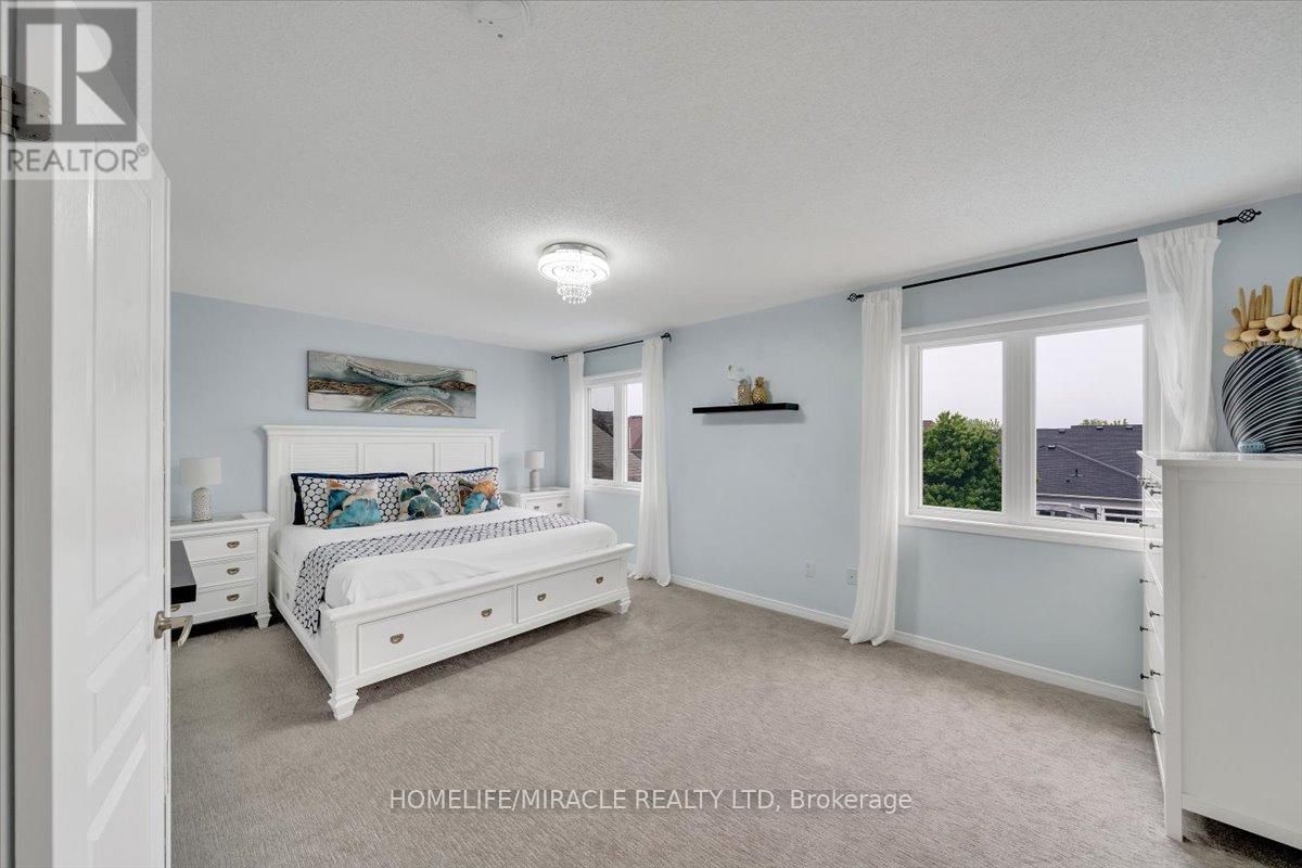 696 FISHER STREET Image 20