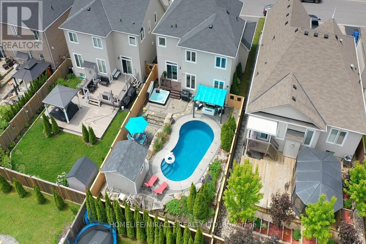696 FISHER STREET Image 33