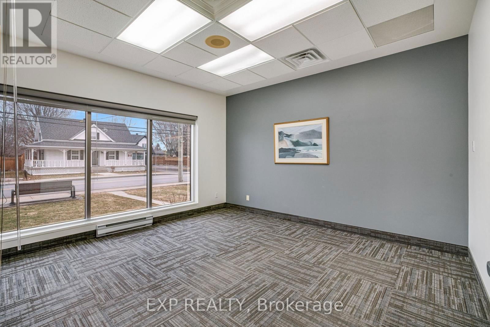 4597 CATHERINE STREET NORTHEAST Image 16