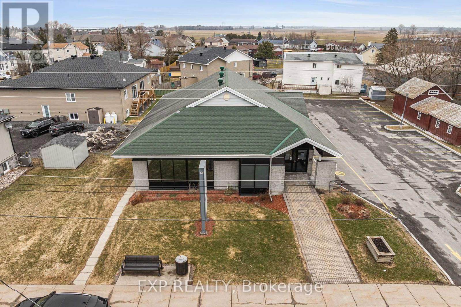 4597 CATHERINE STREET NORTHEAST Image 27