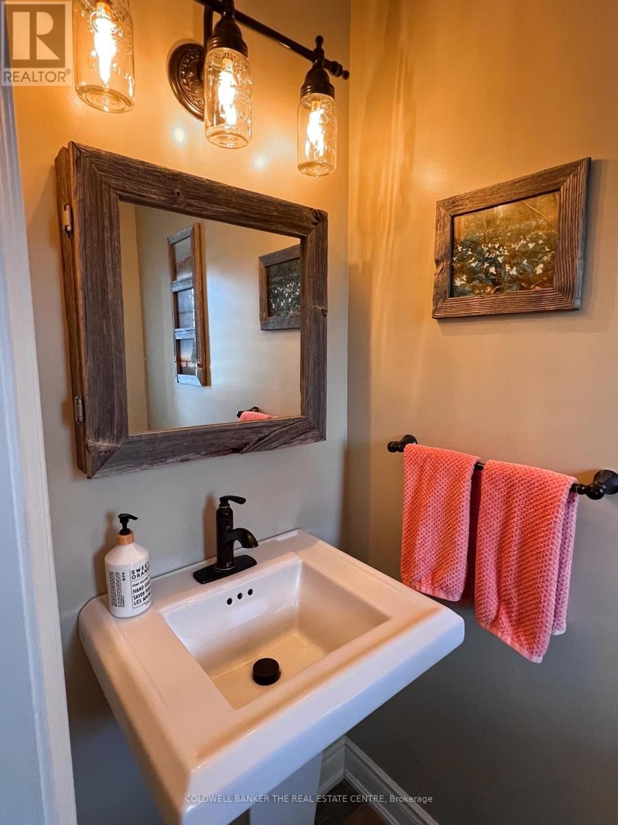 49 ROSEDALE TRAIL Image 13