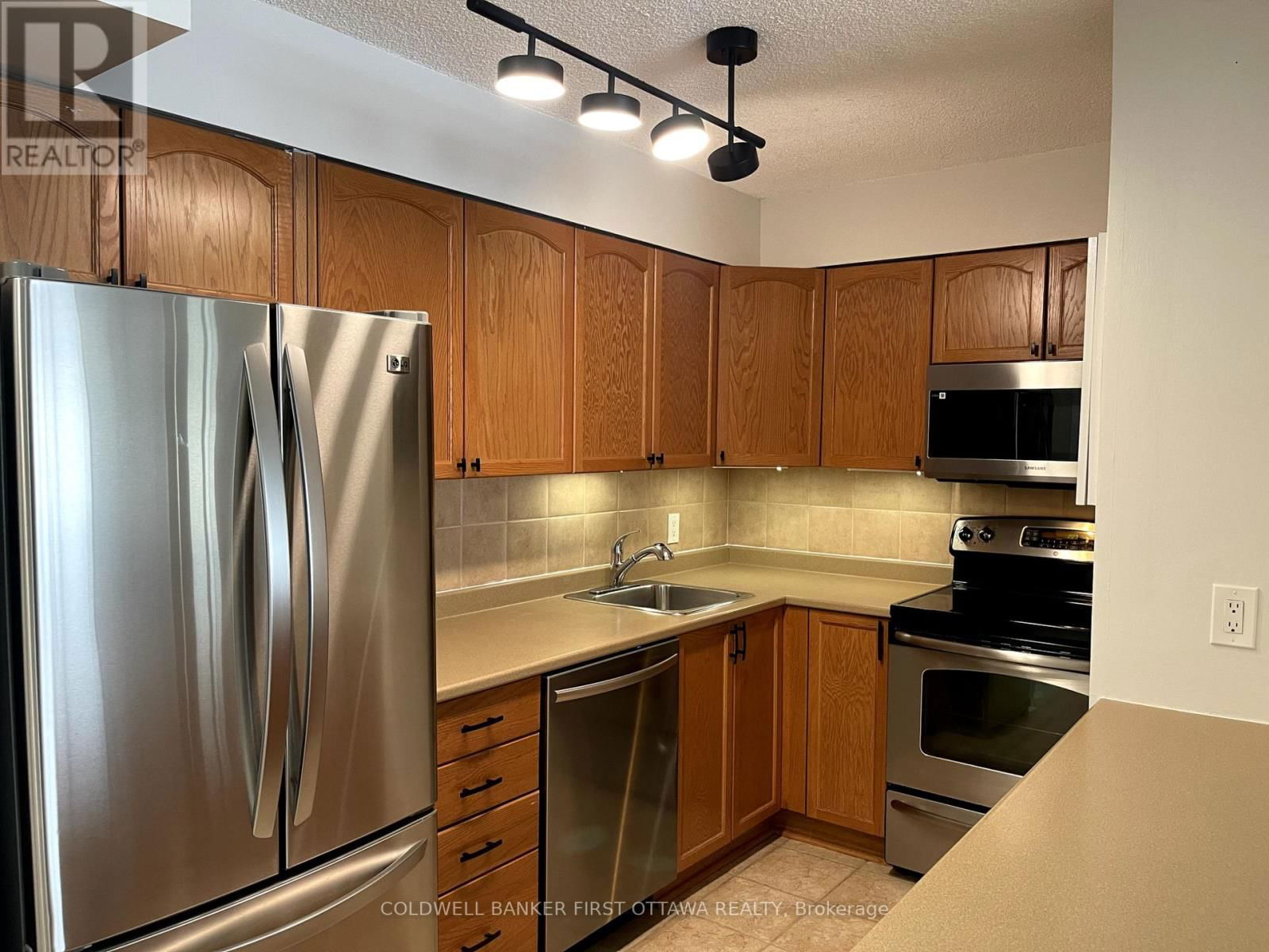 111 - 225 ALVIN ROAD Image 8