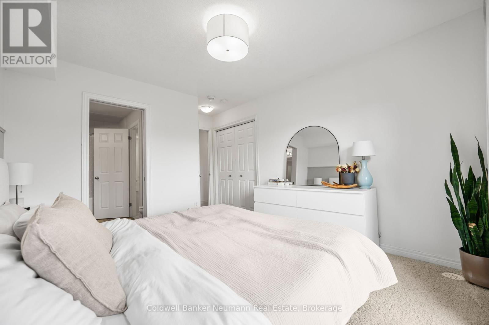 45 - 39 KAY CRESCENT Image 26