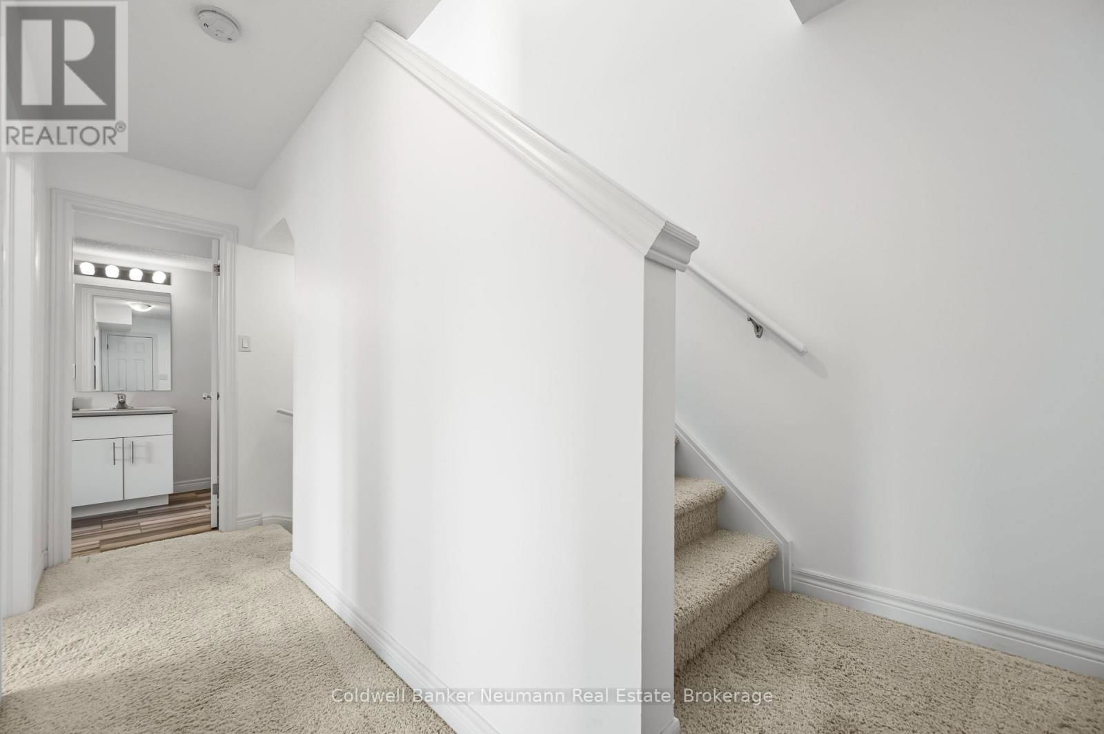 45 - 39 KAY CRESCENT Image 33