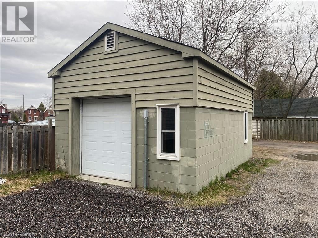 1149 CASSELLS STREET Image 5