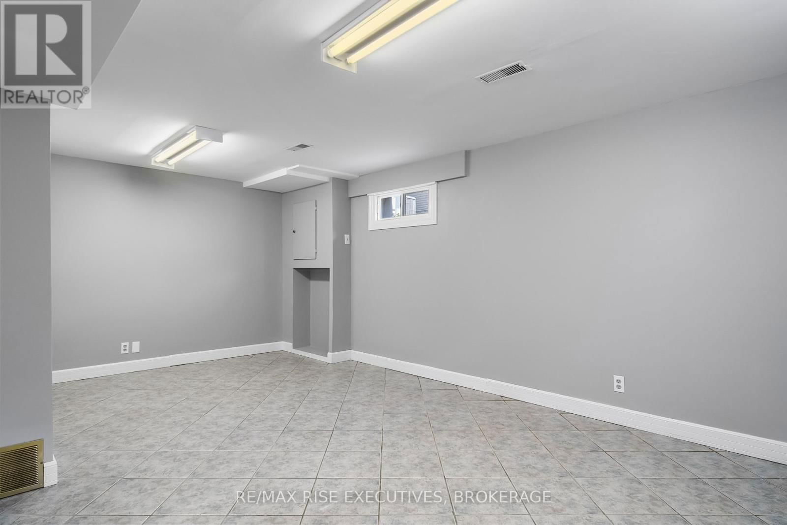 282 WELBORNE AVENUE Image 38