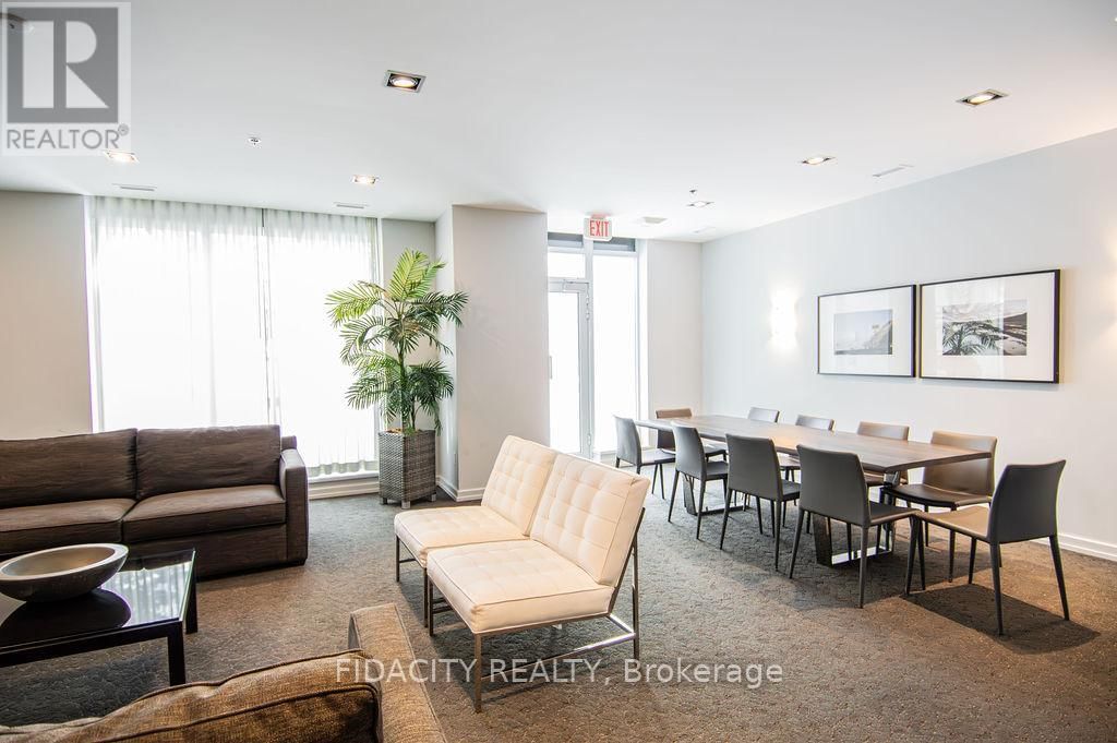 324 - 360 PATRICIA AVENUE Image 13
