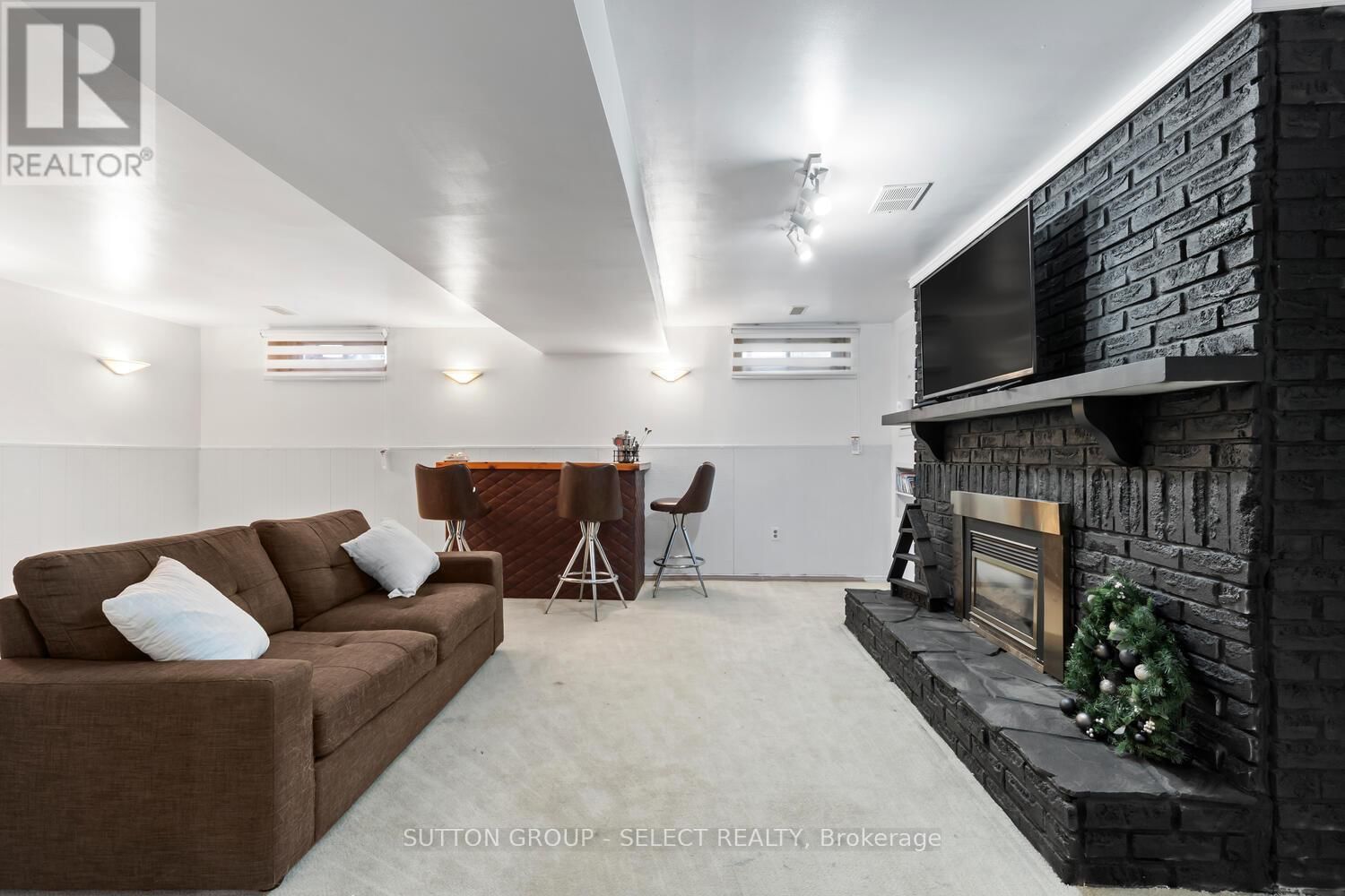 20 DOW ROAD Image 23