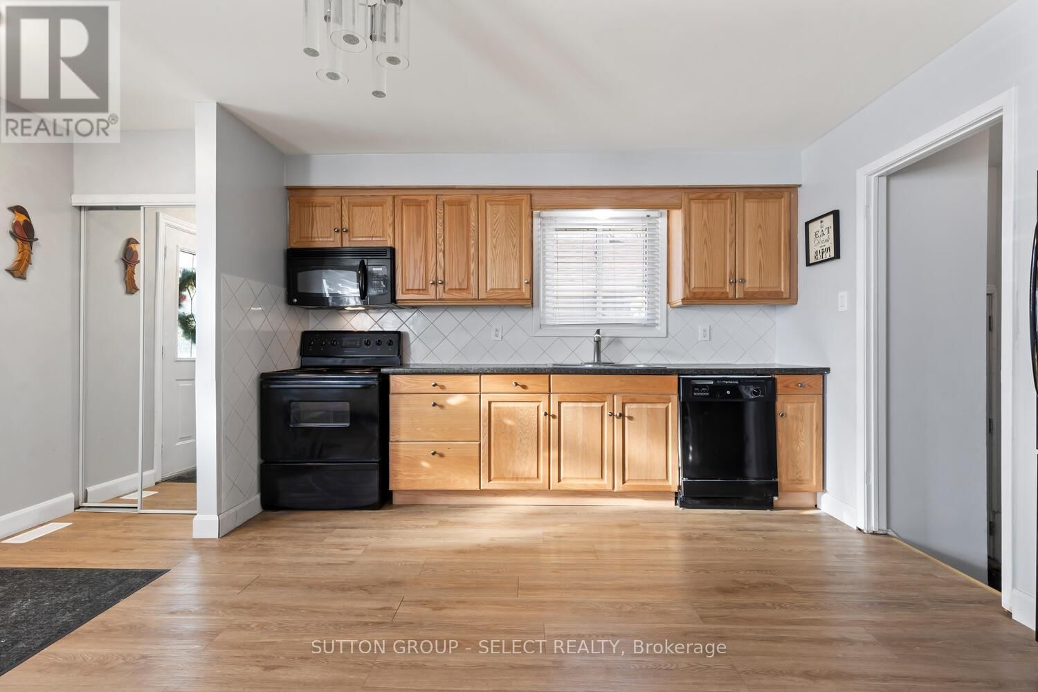 20 DOW ROAD Image 8