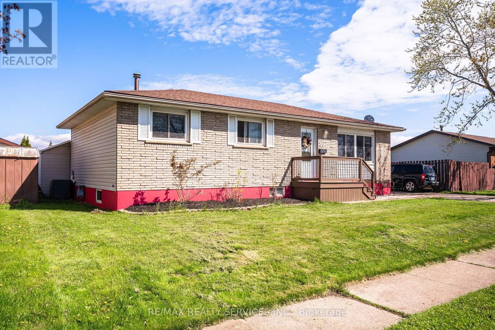 50 CHANTAL COURT Image 3