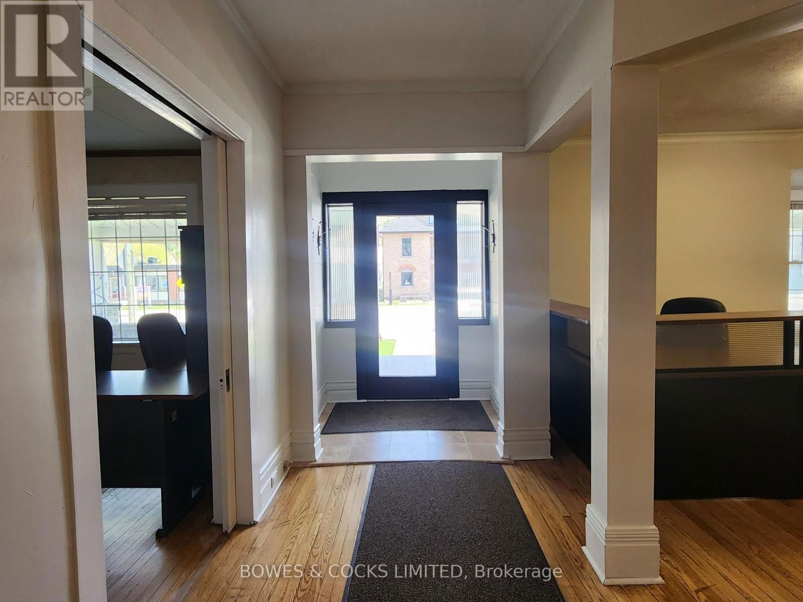 124 MAPLE AVENUE Image 11