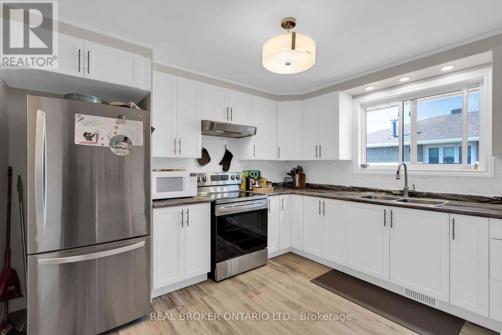 B - 1178 CLYDE AVENUE Image 6