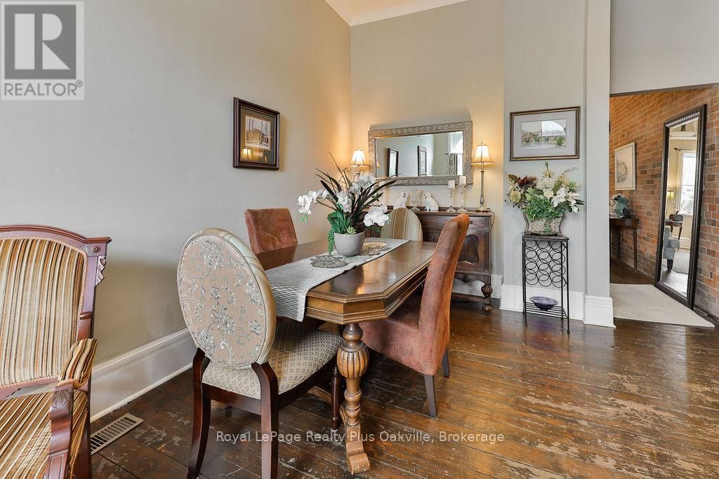 14 HATT STREET Image 12