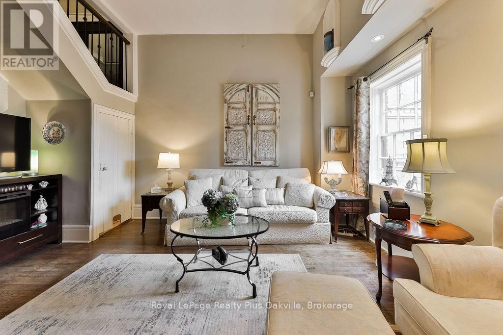 14 HATT STREET Image 16