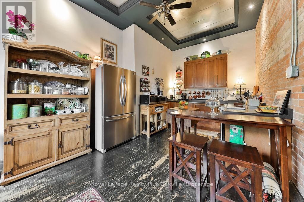 14 HATT STREET Image 17