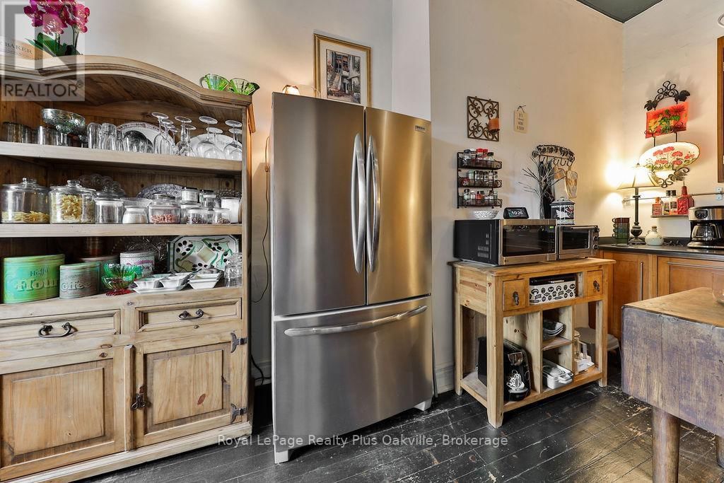14 HATT STREET Image 19
