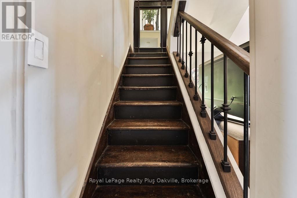 14 HATT STREET Image 25