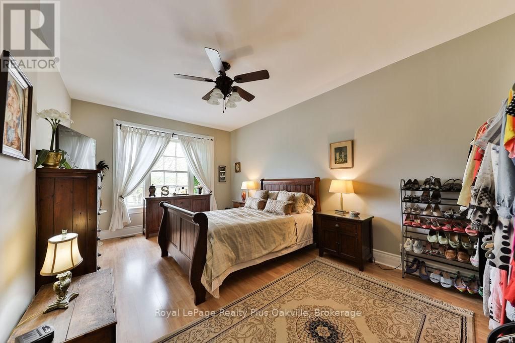 14 HATT STREET Image 27