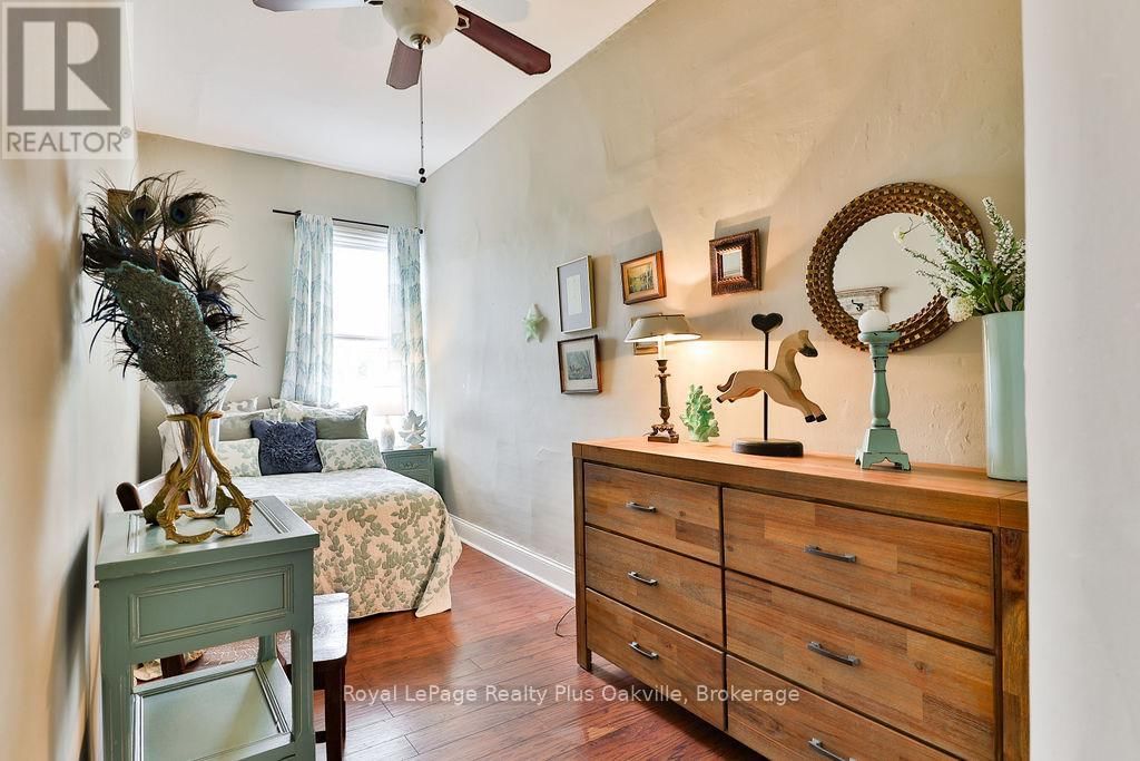14 HATT STREET Image 30