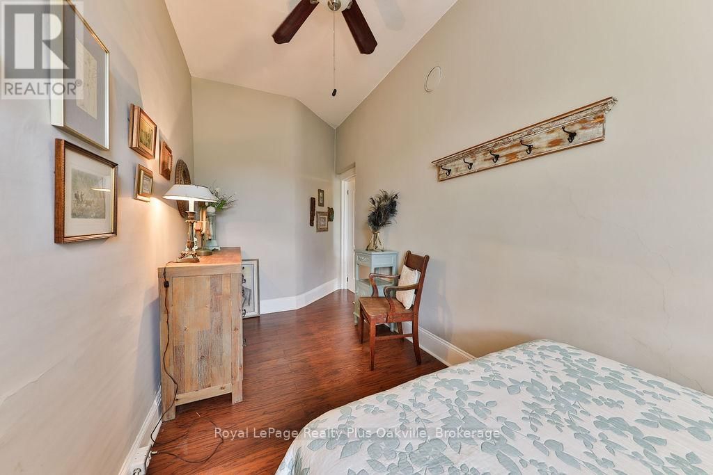 14 HATT STREET Image 32