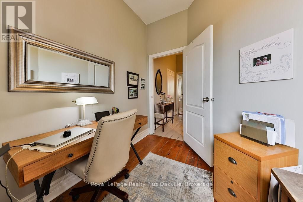 14 HATT STREET Image 35