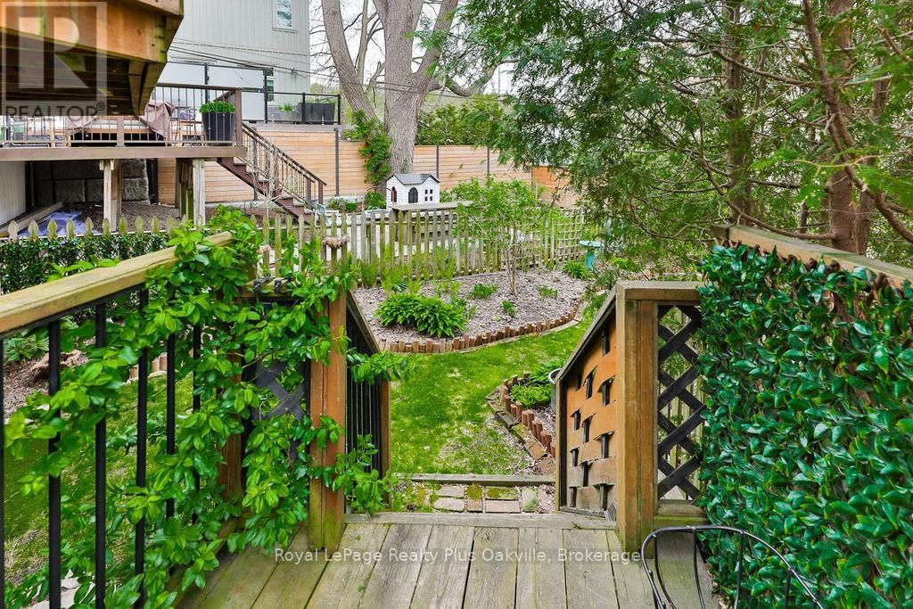14 HATT STREET Image 44
