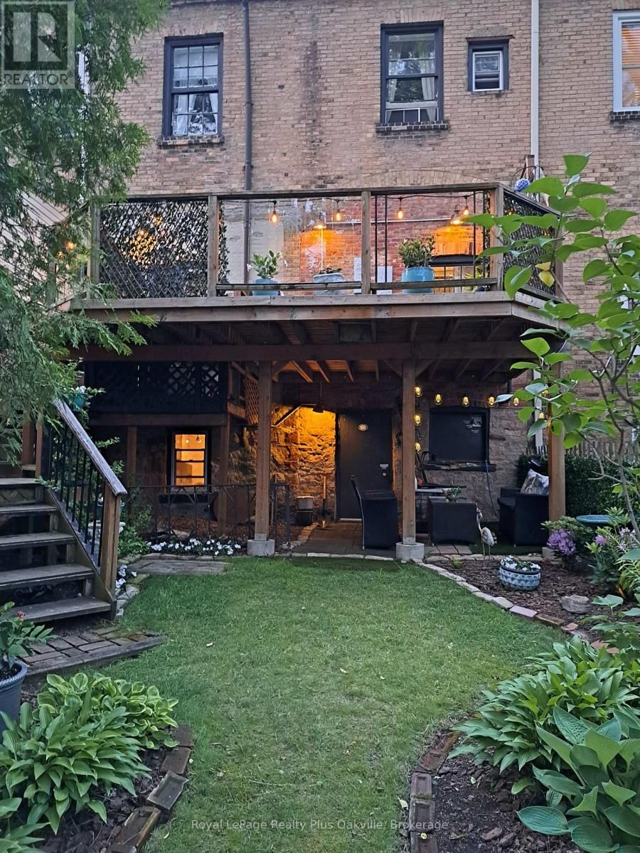 14 HATT STREET Image 45