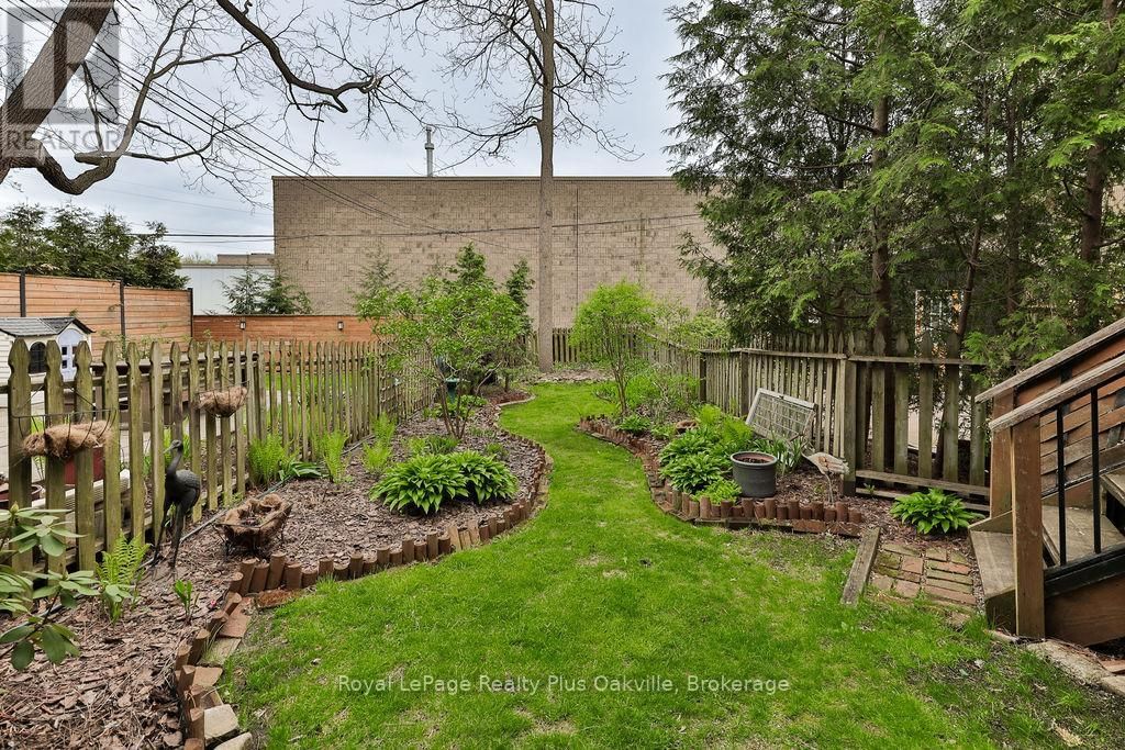 14 HATT STREET Image 49