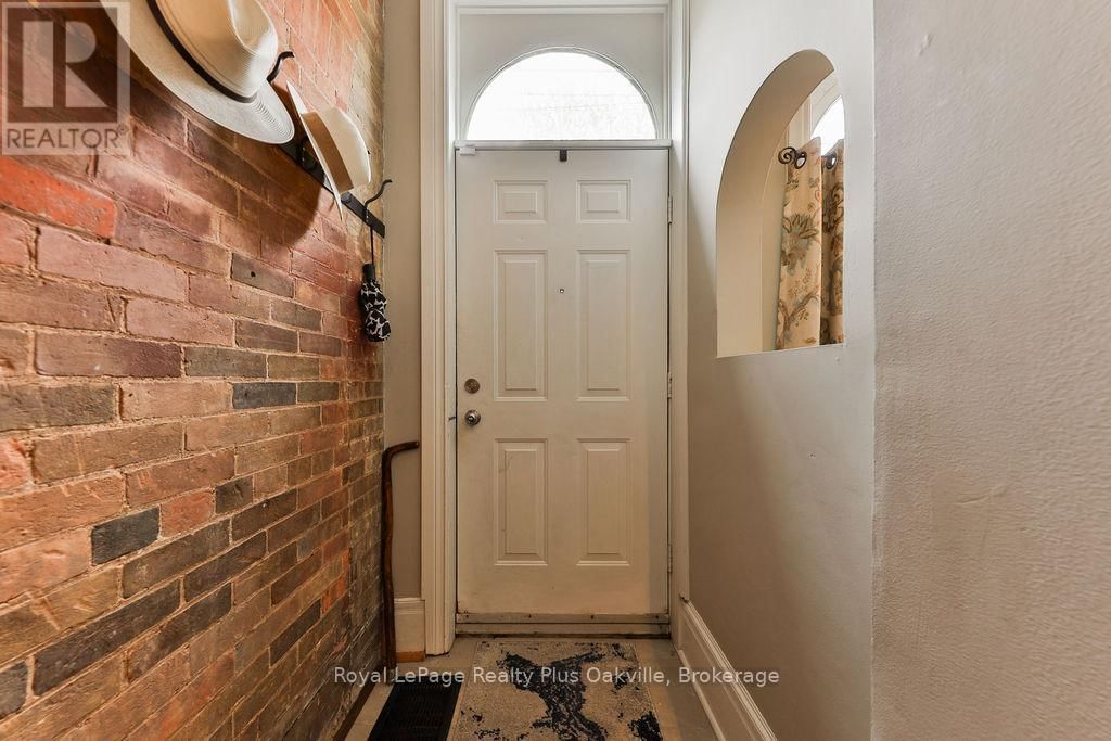 14 HATT STREET Image 6