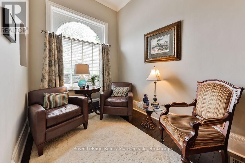 14 HATT STREET Image 9