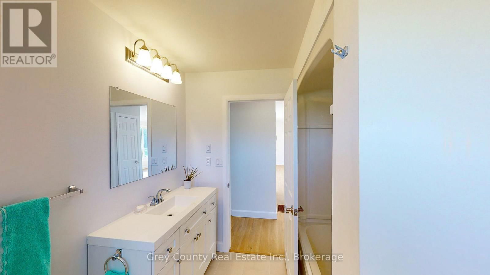 617159 GREY ROAD 29 Image 23