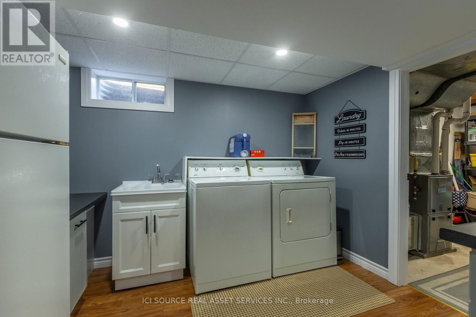 118 WESTWOOD CRESCENT Image 17