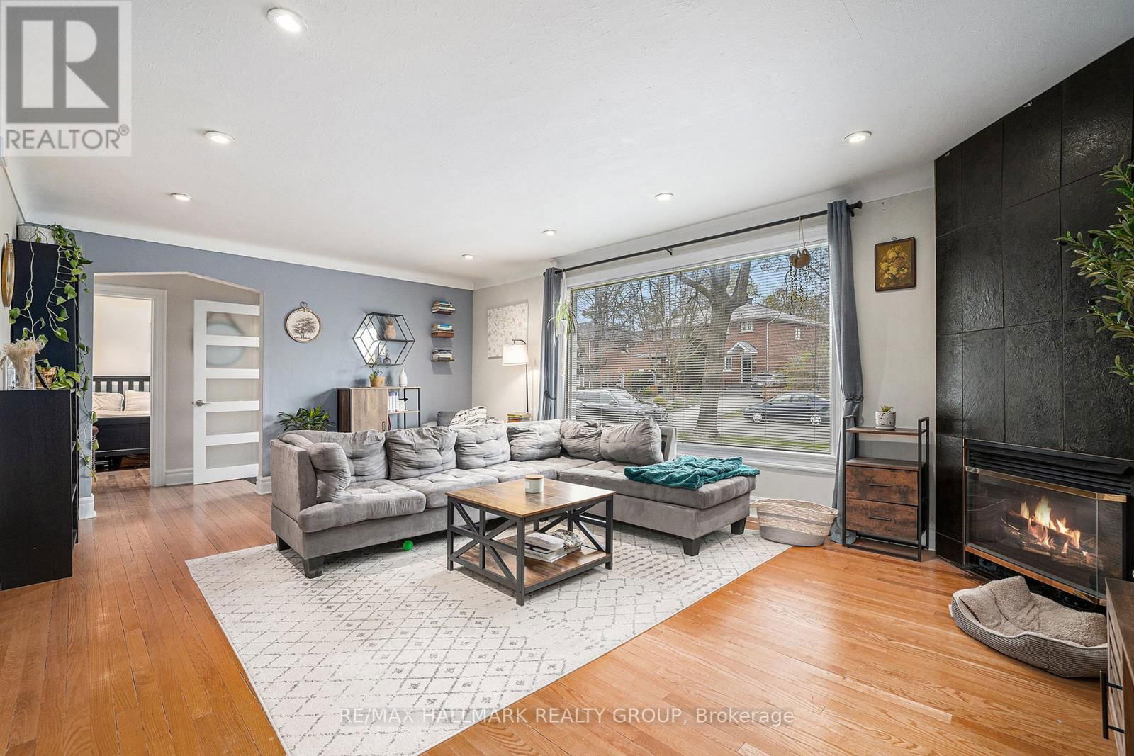 1852 HUTTON AVENUE Image 3