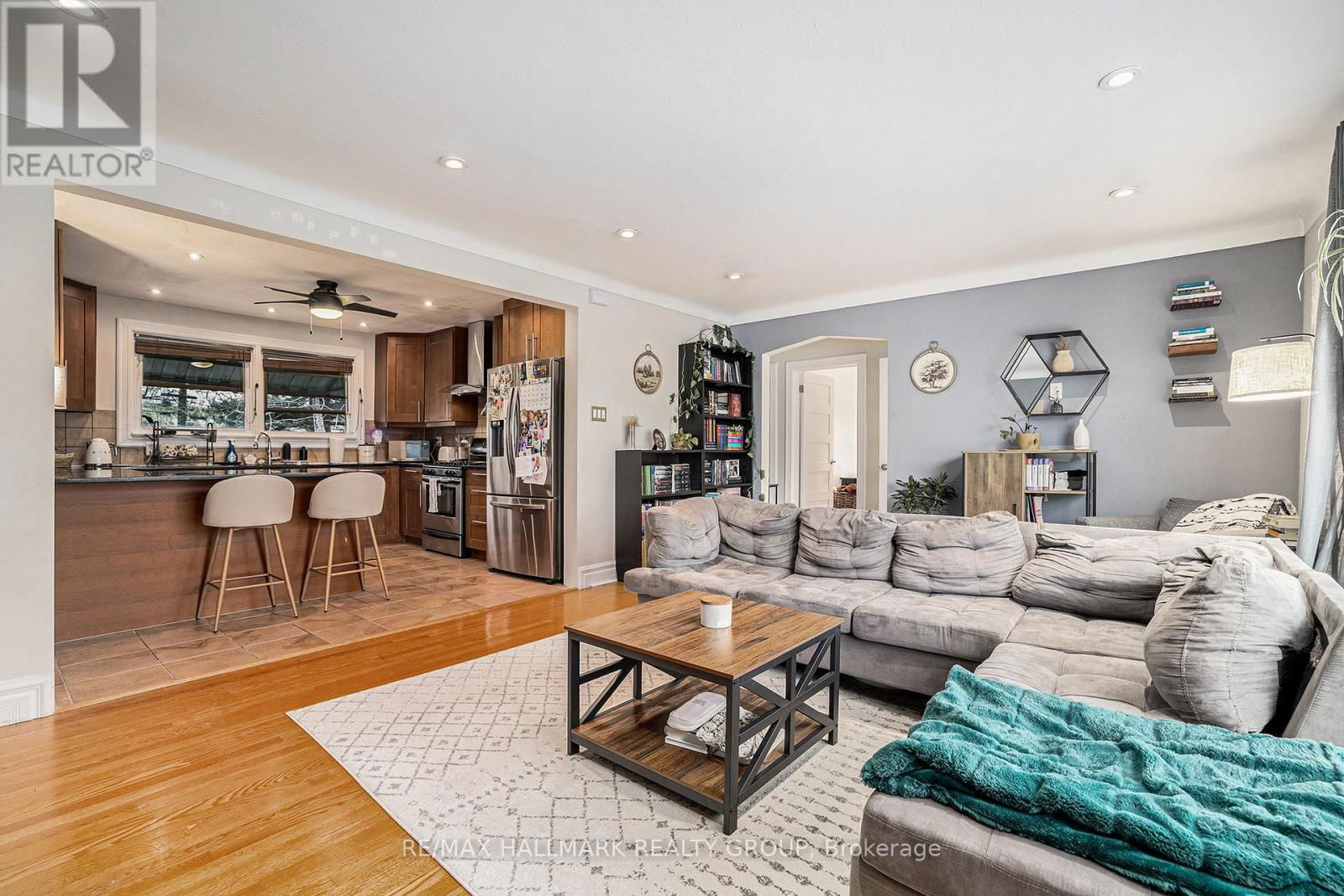 1852 HUTTON AVENUE Image 4