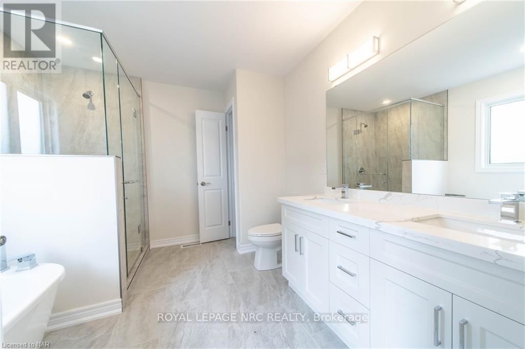 B - 427 VINE STREET Image 19