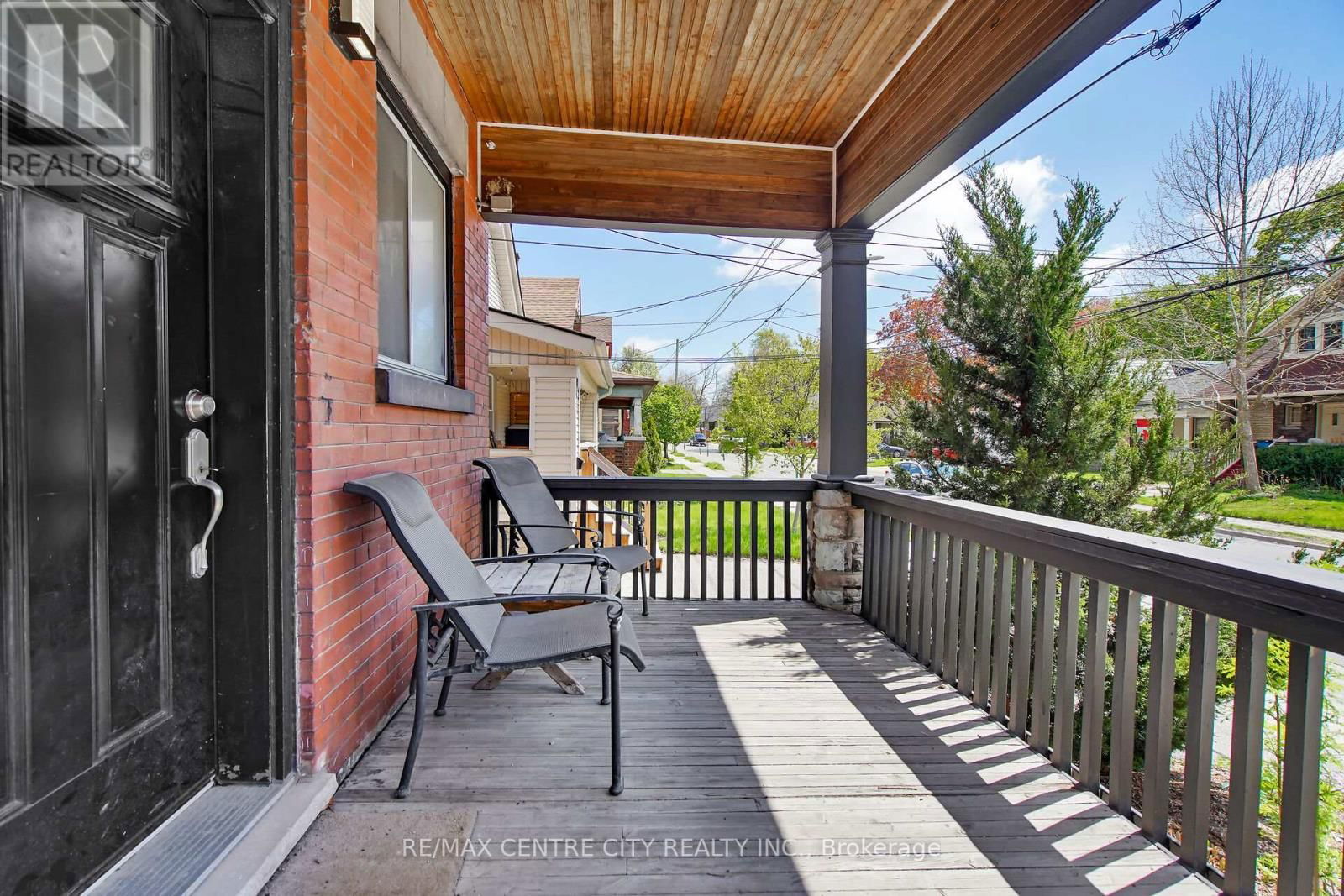 922 QUEENS AVENUE Image 4