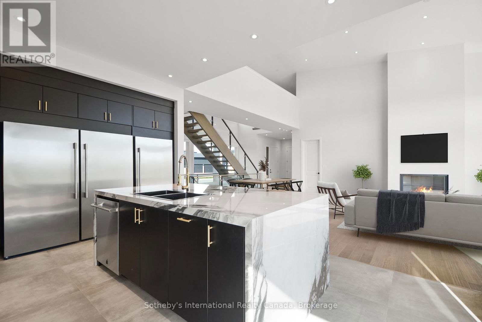 101 SLADDEN COURT Image 11