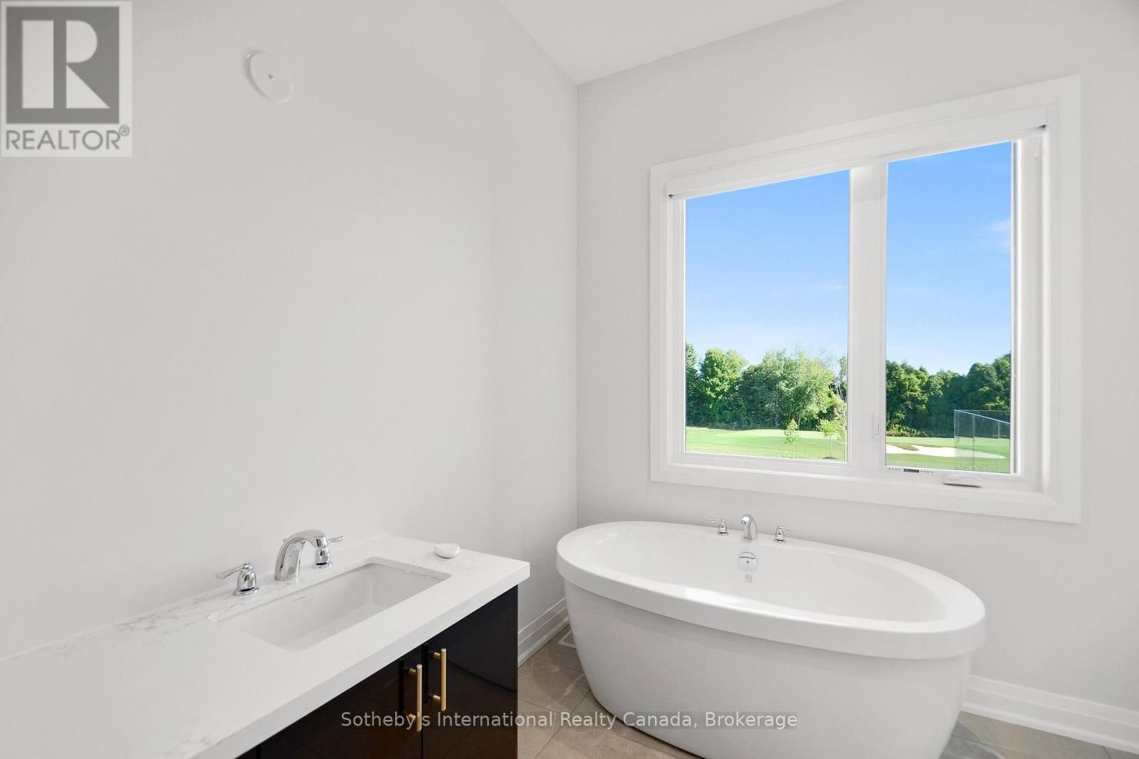 101 SLADDEN COURT Image 18