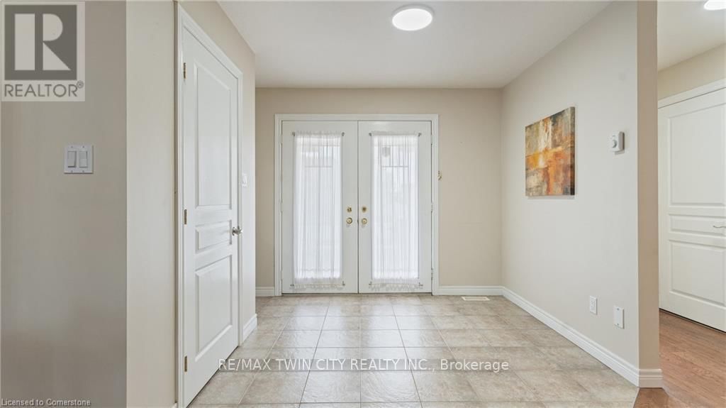 22 COBBLESTONE DRIVE Image 10
