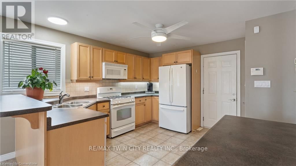 22 COBBLESTONE DRIVE Image 16