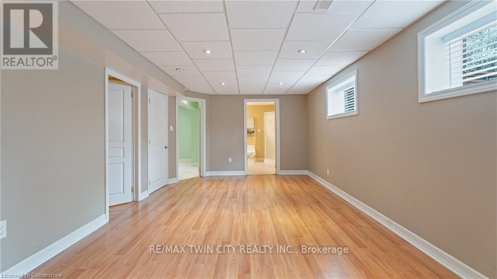 22 COBBLESTONE DRIVE Image 29