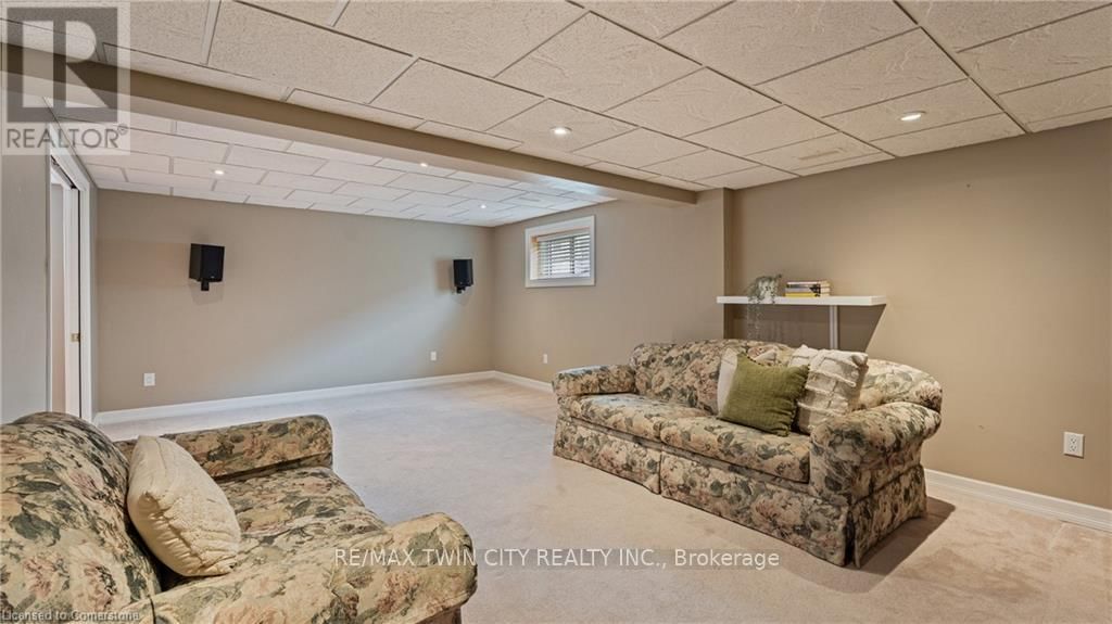 22 COBBLESTONE DRIVE Image 33