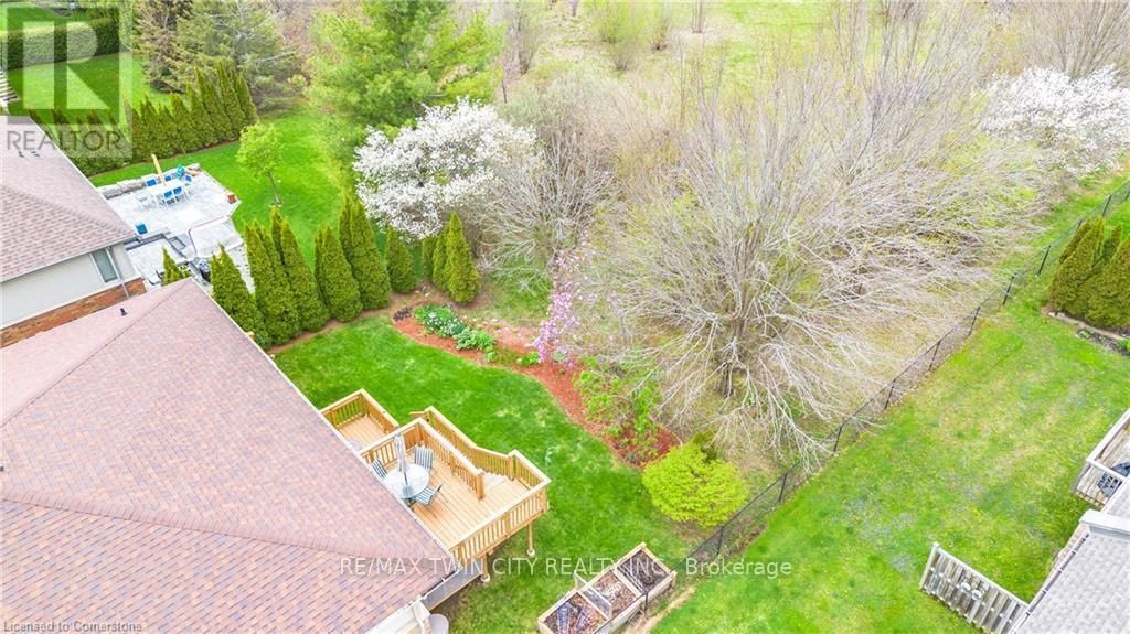 22 COBBLESTONE DRIVE Image 43