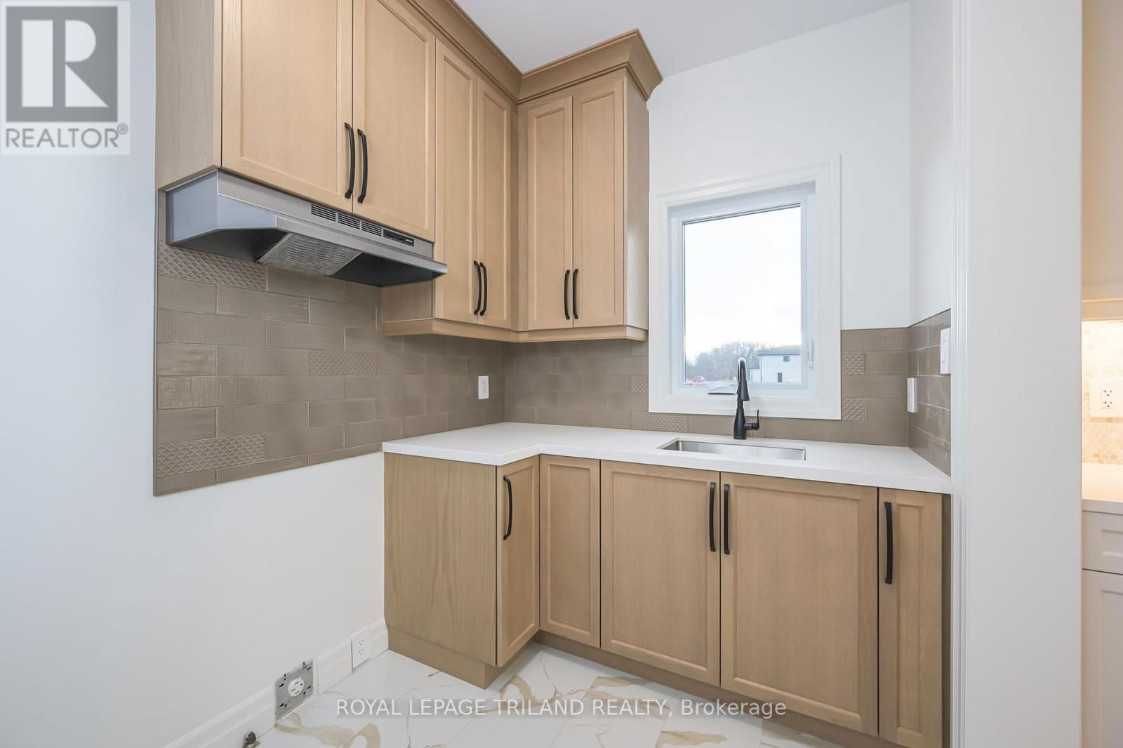4211 LIBERTY CROSSING Image 13