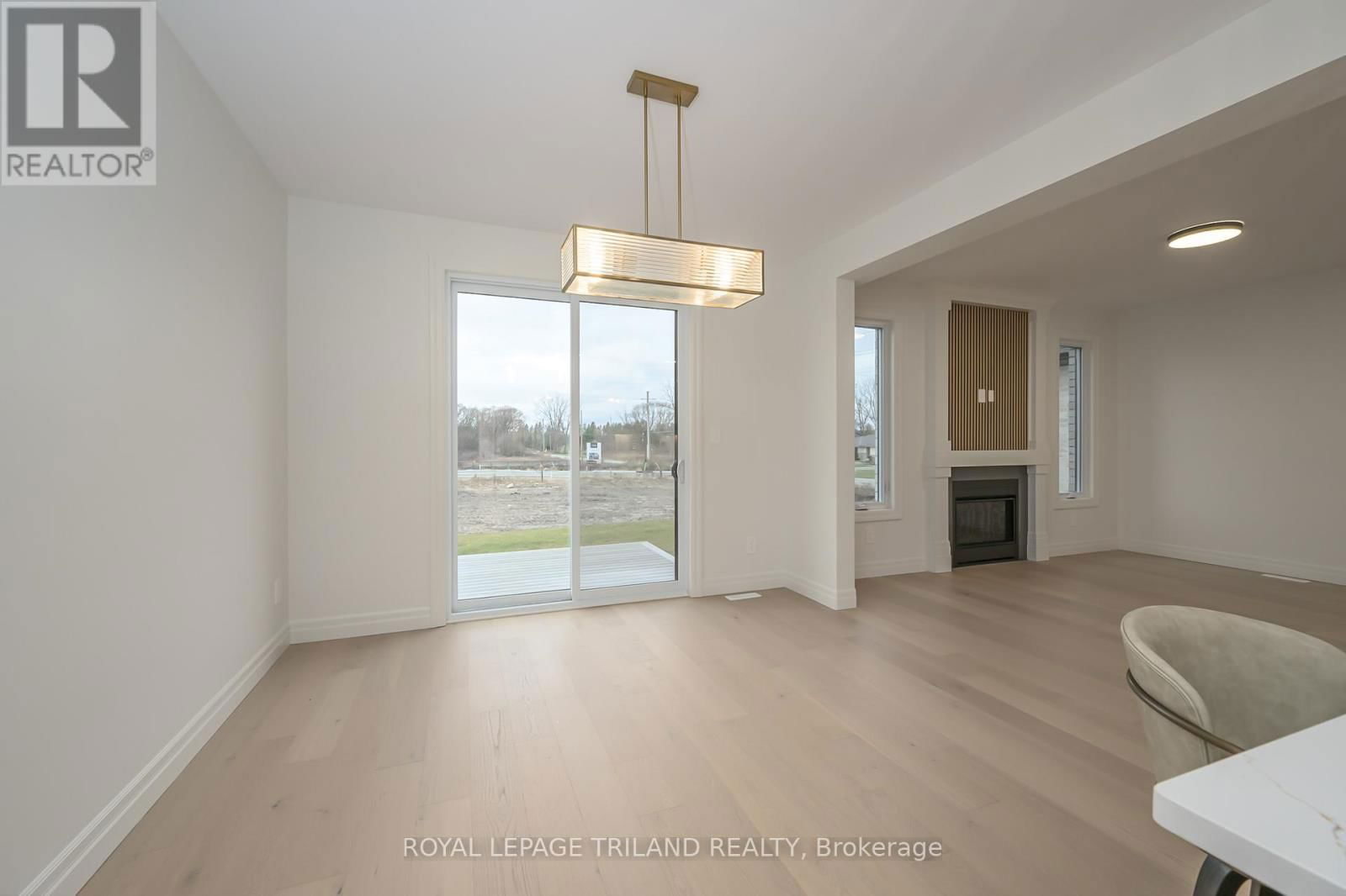 4211 LIBERTY CROSSING Image 14