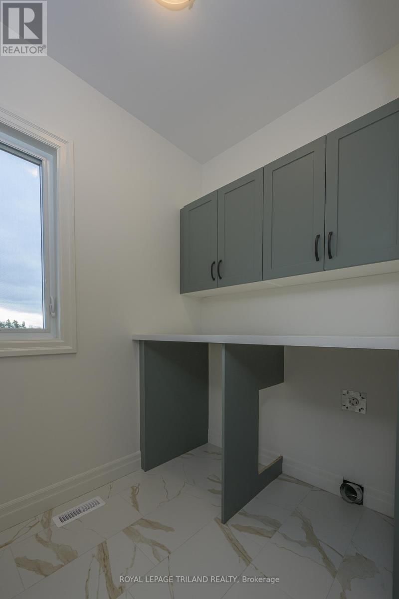 4211 LIBERTY CROSSING Image 32